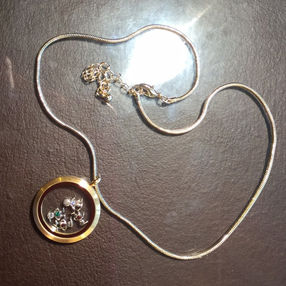 Origami Owl locker chain with 4 little figurines